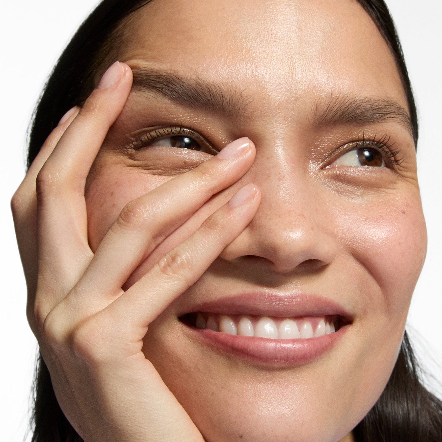hydro-surge-dewy-face-mist-w2 Omega50_Model_2000x2000-1_3445dd8f-e76c-42a0-b3ad-1d9a4cba4df0.jpg