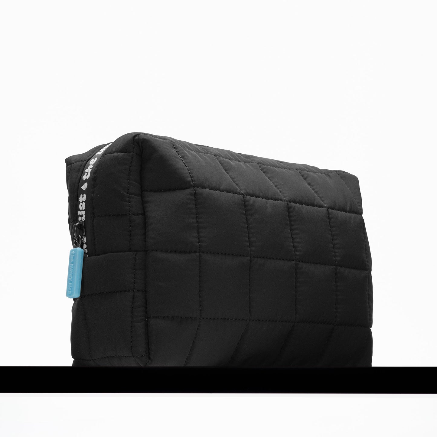 the-inkey-list-washbag-u5 washbag-hydration-05.jpg
